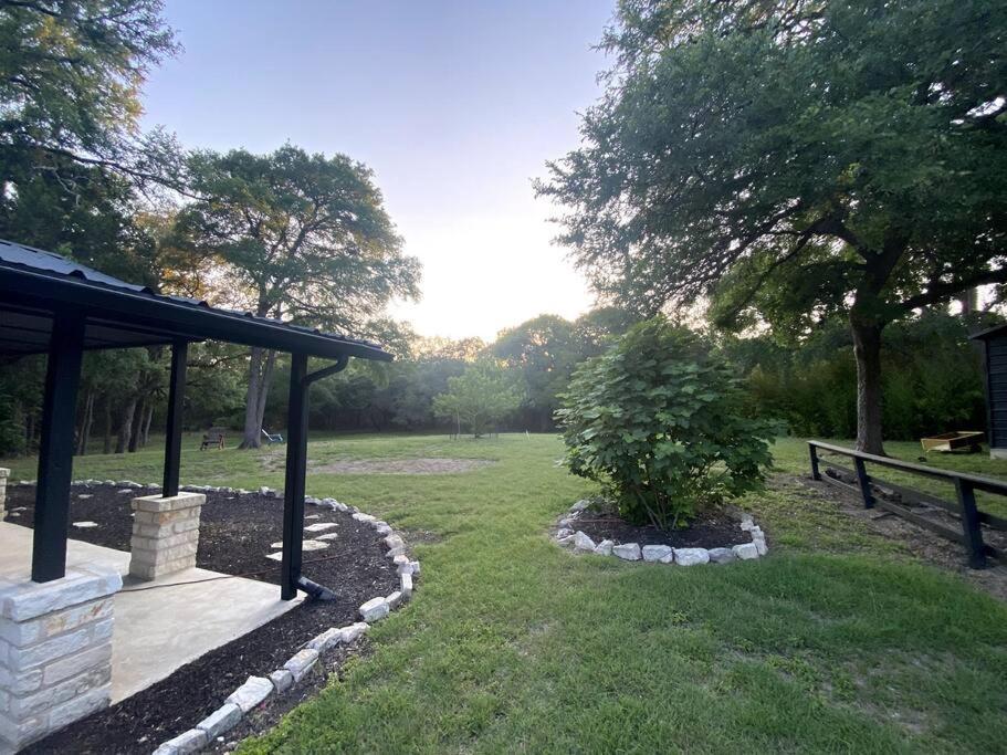 Relaxing Alpaca Ranch Mins From Downtown Wimberley Villa Ngoại thất bức ảnh