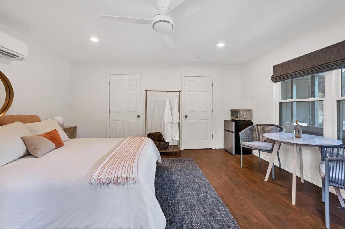 Relaxing Alpaca Ranch Mins From Downtown Wimberley Villa Ngoại thất bức ảnh
