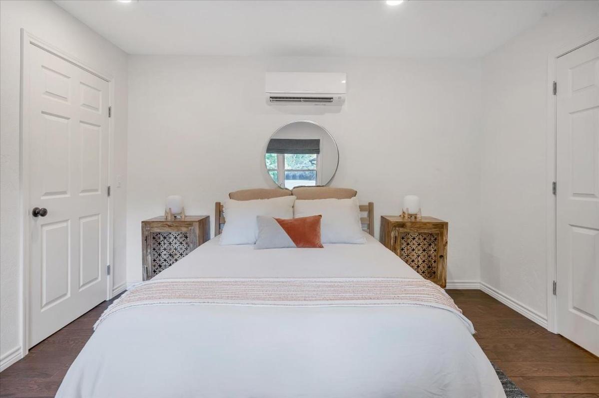 Relaxing Alpaca Ranch Mins From Downtown Wimberley Villa Ngoại thất bức ảnh