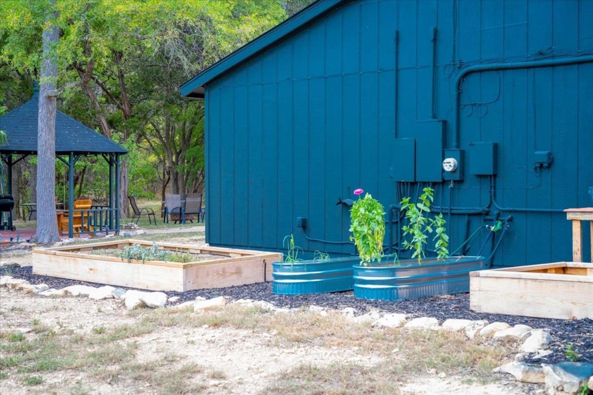 Relaxing Alpaca Ranch Mins From Downtown Wimberley Villa Ngoại thất bức ảnh